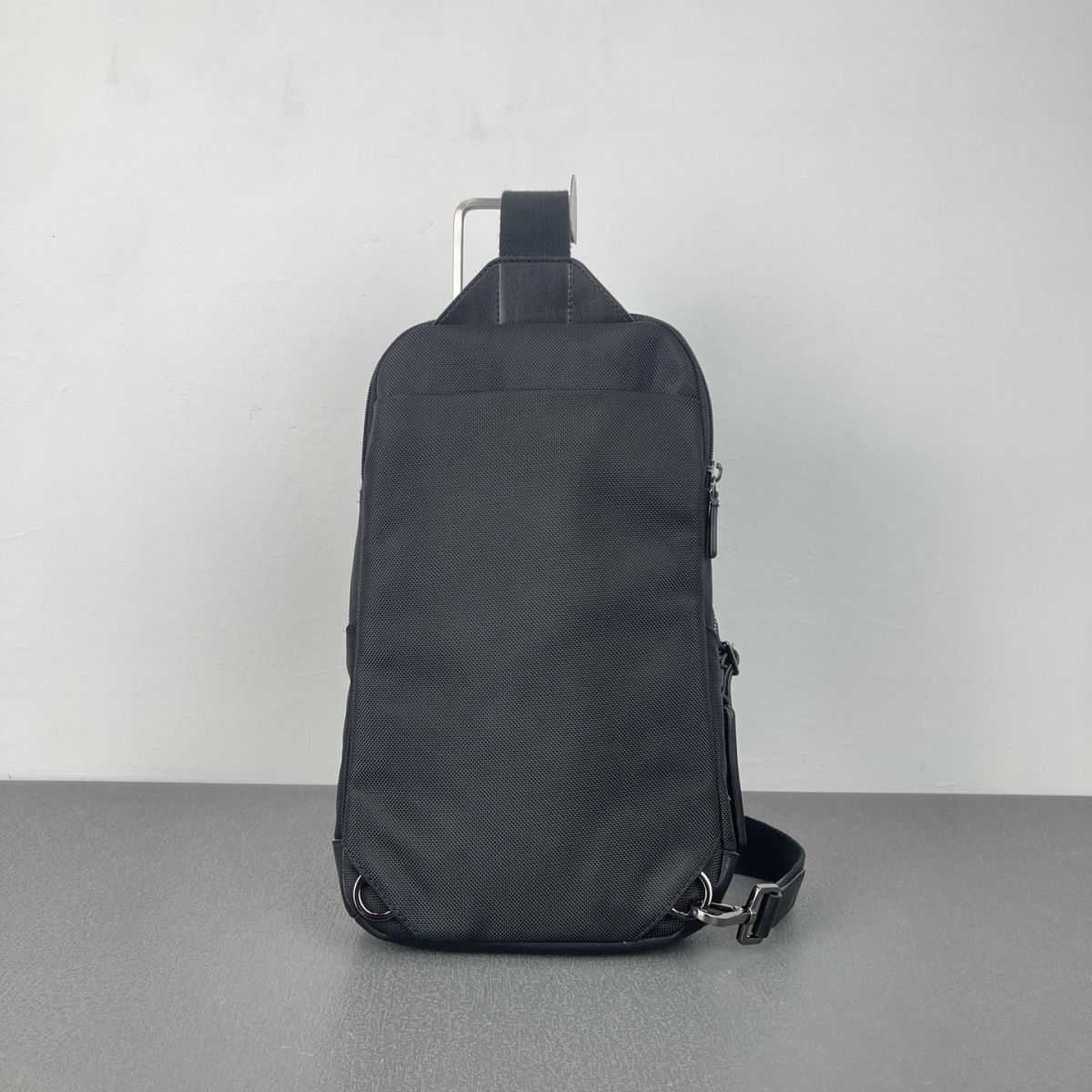 Casual Nylon Chest Bag for Men – Sling Backpack Shoulder recenzja i cena