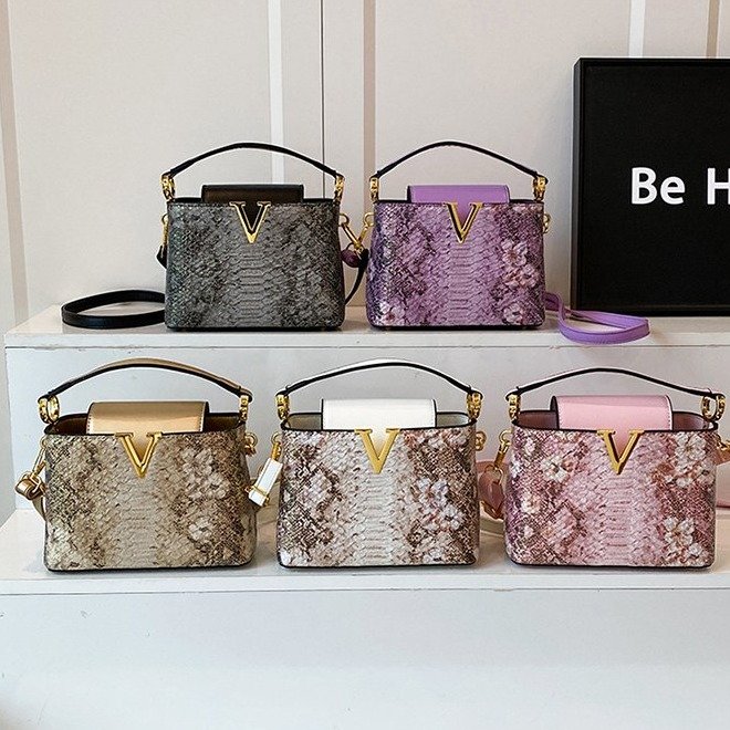 High-End Minimalist Unique Bus – Backpack Diaper Bag recenzja i cena
